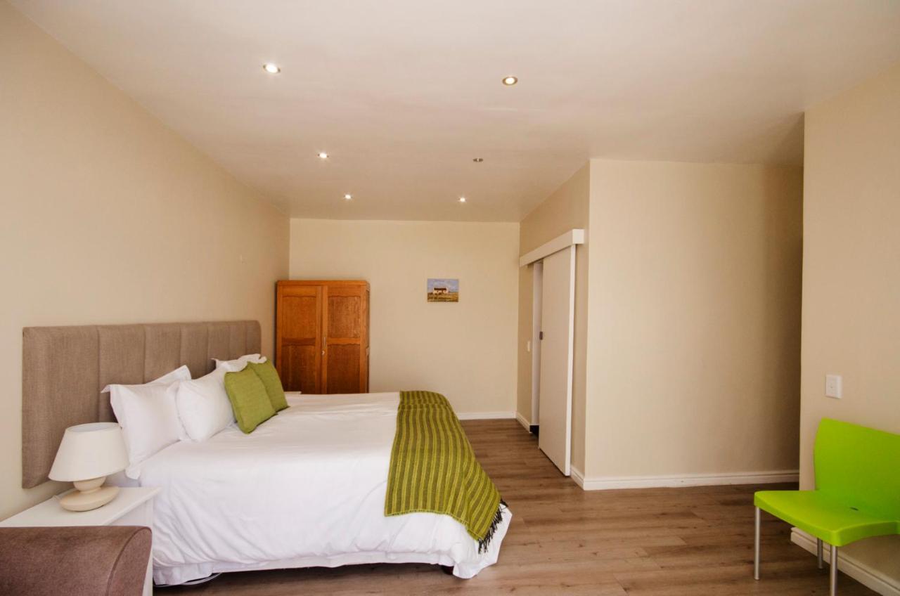 Small Bay Guest House Bloubergstrand Eksteriør bilde