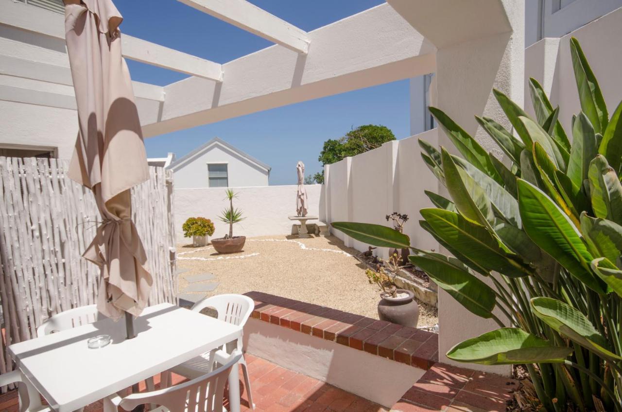 Small Bay Guest House Bloubergstrand Eksteriør bilde