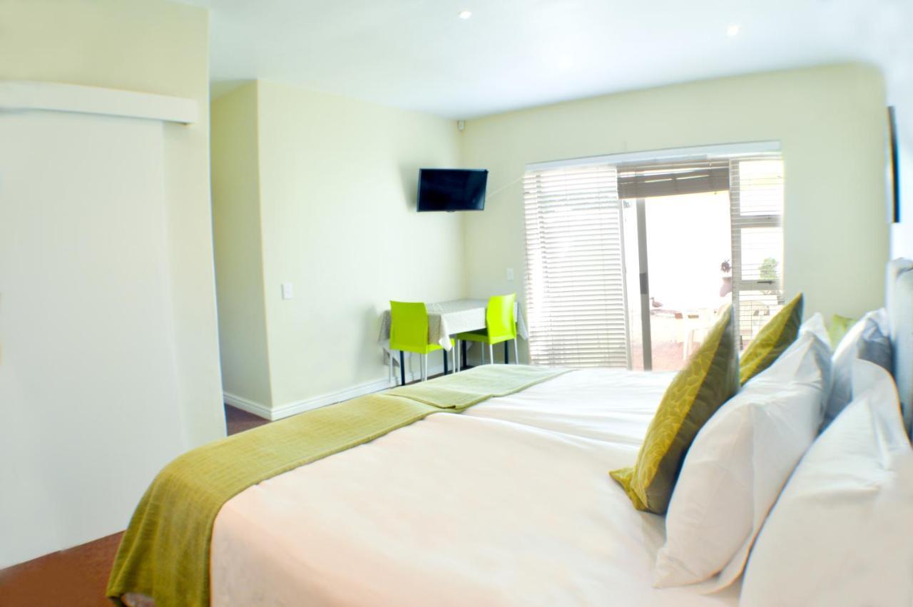 Small Bay Guest House Bloubergstrand Eksteriør bilde